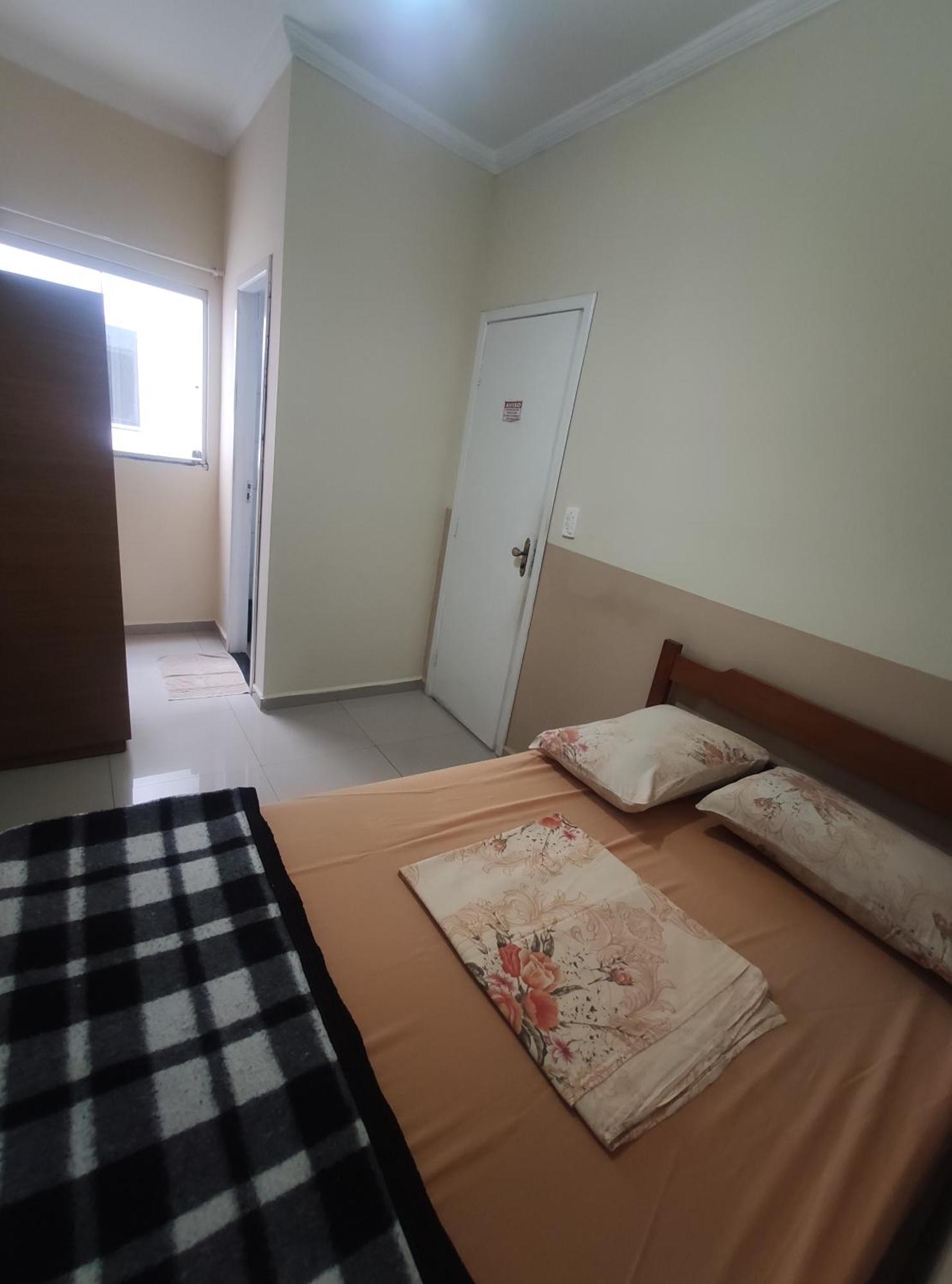 Hotel Pousada Sao Miguel Arcanjo Aparecida  Camera foto