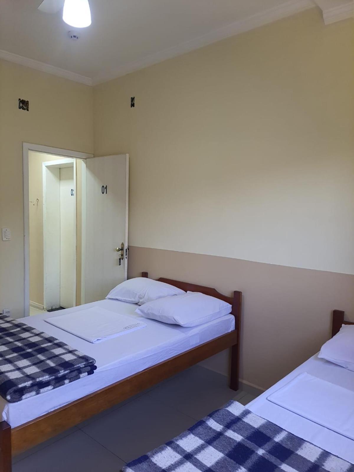 Hotel Pousada Sao Miguel Arcanjo Aparecida  Camera foto